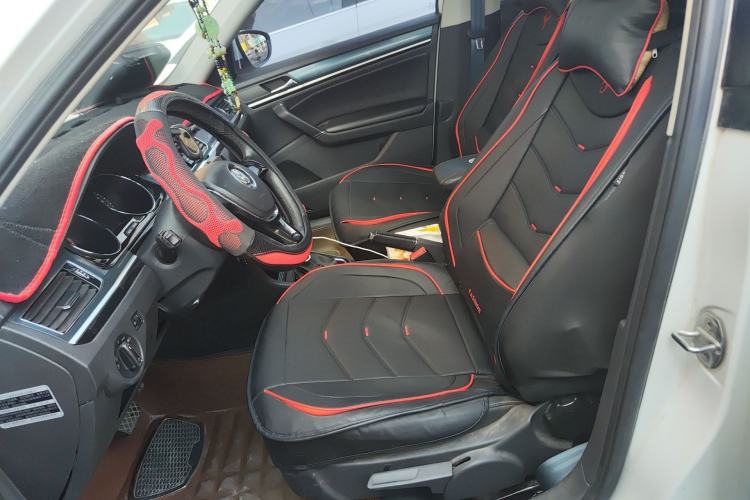 Used Volkswagen Bora 2017 1.6L Automatic Two-Millionth-Vehicle Commemorative Edition Left Front Seat