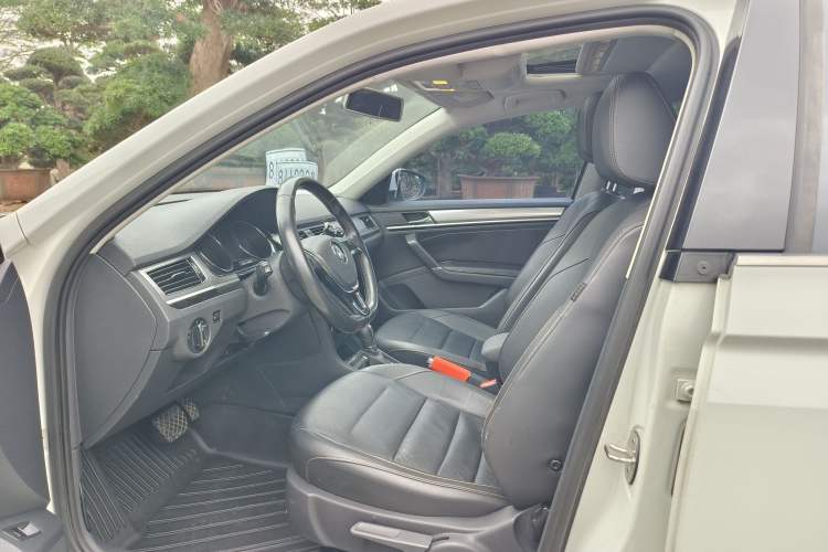 Used Volkswagen Bora 2017 1.6L Automatic Comfort Model Left Front Seat