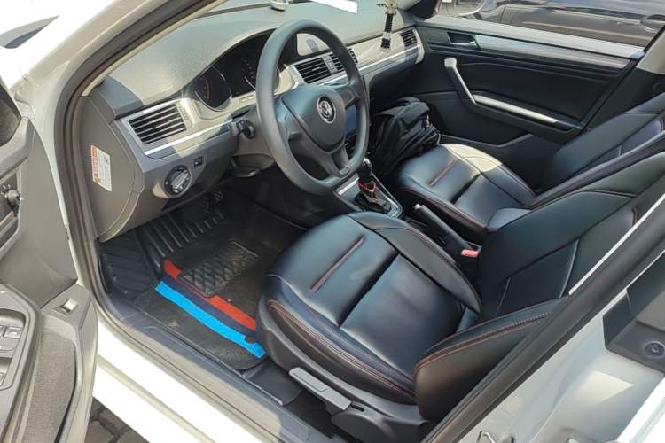 Used Volkswagen Bora 2017 1.6L Automatic Fashion Model Left Front Seat