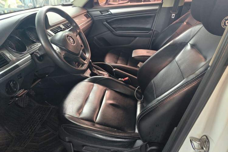 Used Volkswagen Bora 2017 1.6L Automatic Fashion Model Left Front Seat