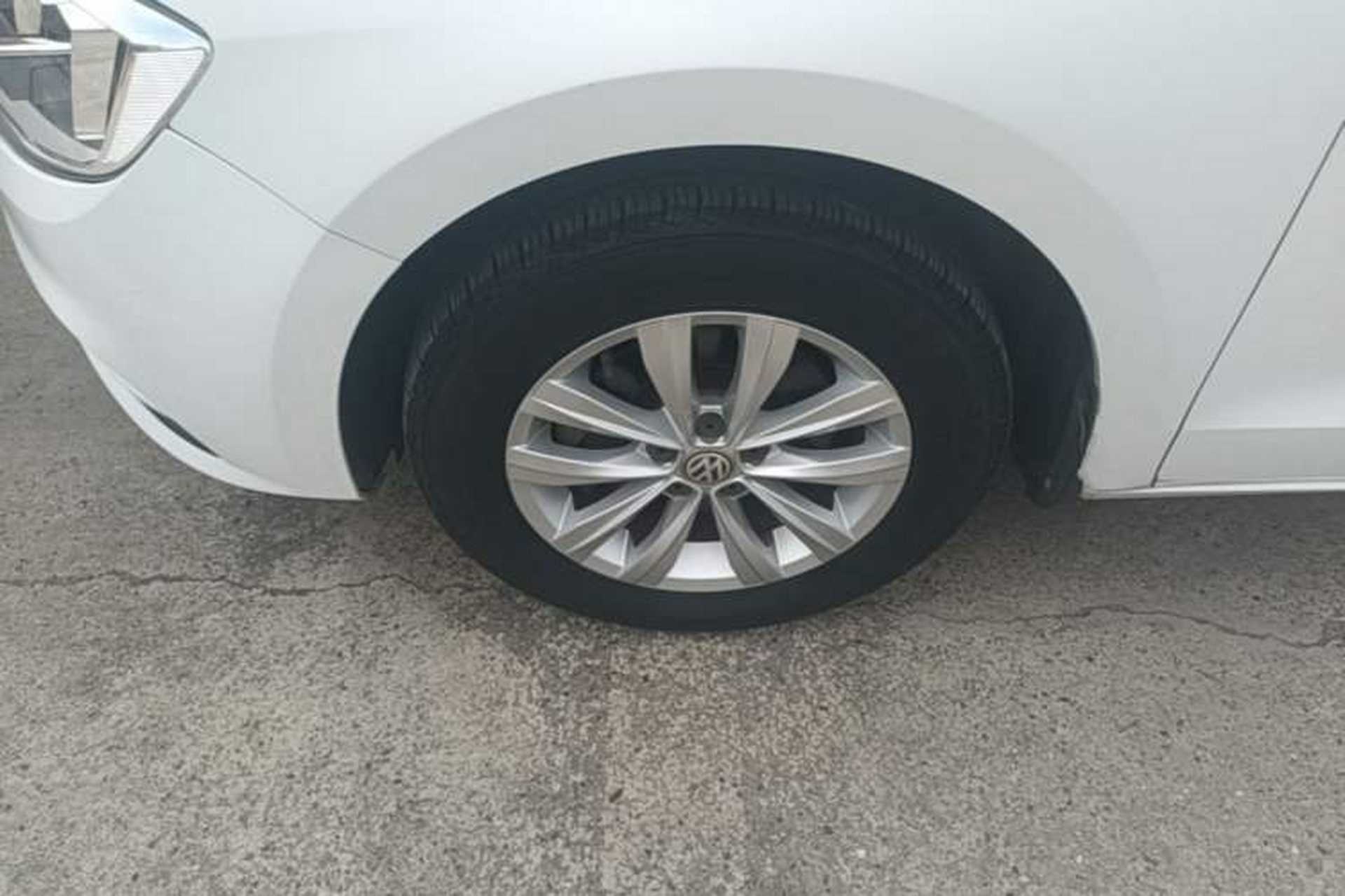 Used Volkswagen Bora 2017 1.6L Automatic Fashion Model Left Front Wheel Hub