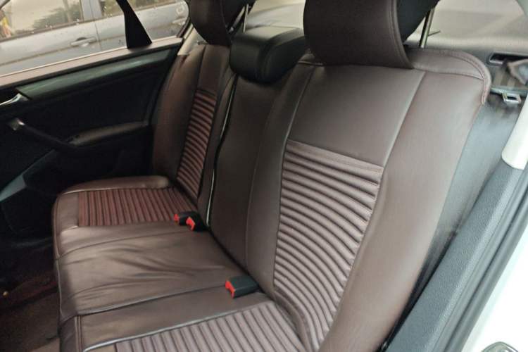 Used Volkswagen Bora 2017 1.6L Automatic Fashion Model Left Rear Seat