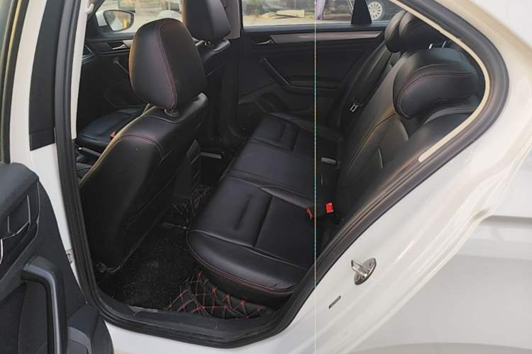 Used Volkswagen Bora 2017 1.6L Automatic Fashion Model Left Rear Seat