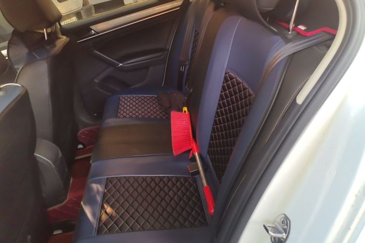 Used Volkswagen Bora 2017 1.6L Manual Two-Millionth-Vehicle Commemorative Edition Left Rear Seat