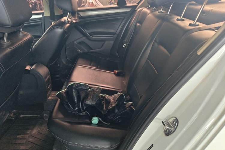 Used Volkswagen Bora 2017 1.6L Automatic Fashion Model Left Rear Seat