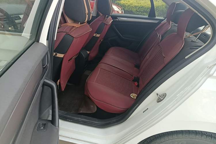 Used Volkswagen Bora 2017 1.6L Automatic Fashion Model Left Rear Seat