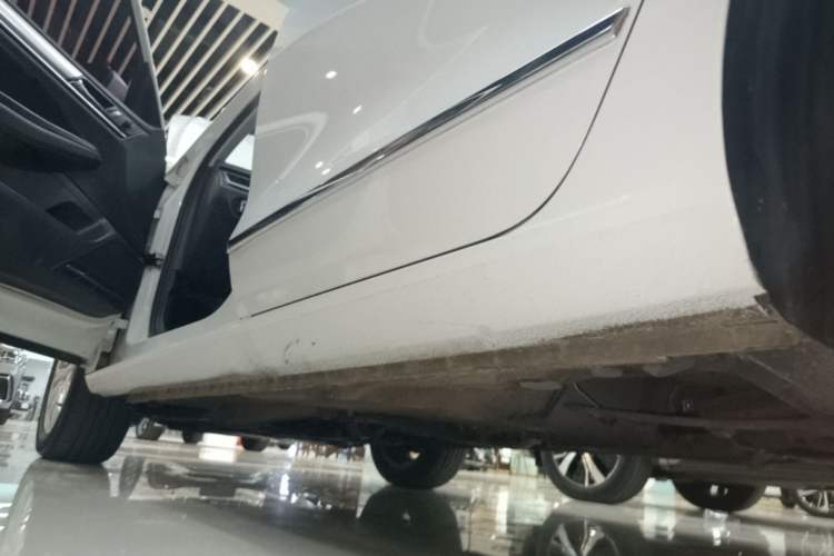 Used Volkswagen Bora 2017 1.6L Automatic Comfort Model Left Side Sill
