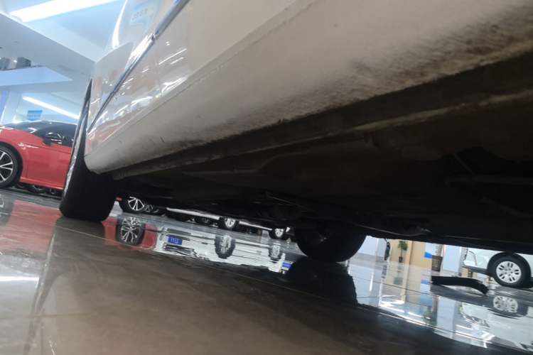 Used Volkswagen Bora 2017 1.6L Automatic Comfort Model Left Side Sill