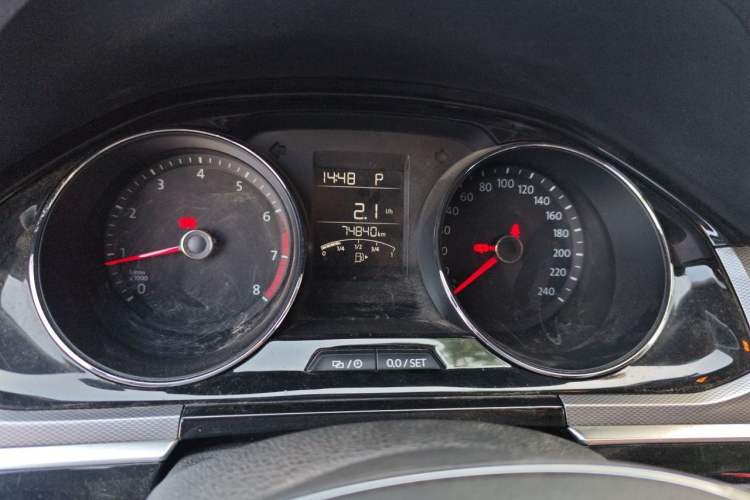 Used Volkswagen Bora 2017 1.6L Automatic Comfort Model Odometer Close Up