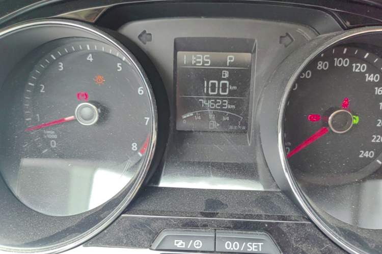 Used Volkswagen Bora 2017 1.6L Automatic Comfort Model Odometer Close Up