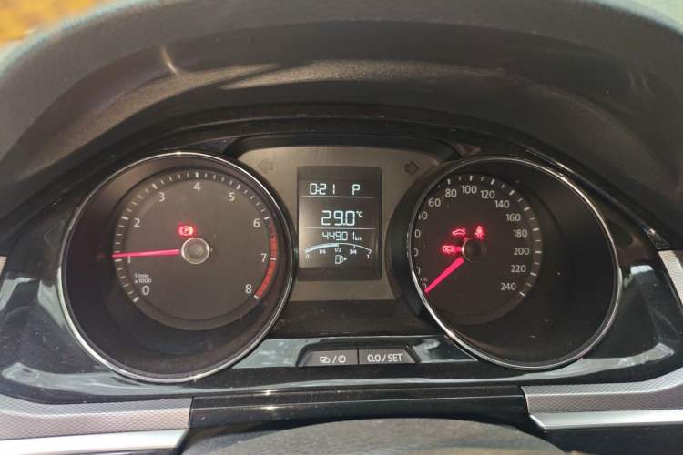 Used Volkswagen Bora 2017 1.6L Automatic Comfort Model Odometer Close Up