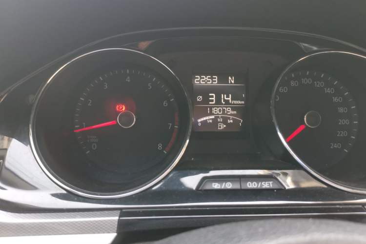 Used Volkswagen Bora 2017 1.6L Automatic Comfort Model Odometer Close Up