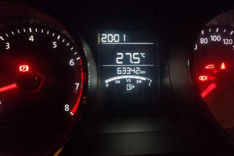 Used Volkswagen Bora 2017 1.6L Manual Fashion Model Odometer Close Up