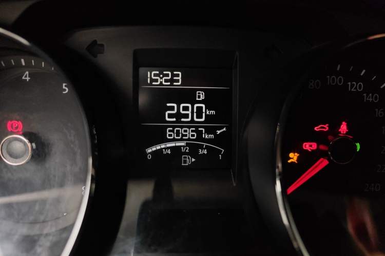 Used Volkswagen Bora 2017 1.6L Automatic Fashion Model Odometer Close Up