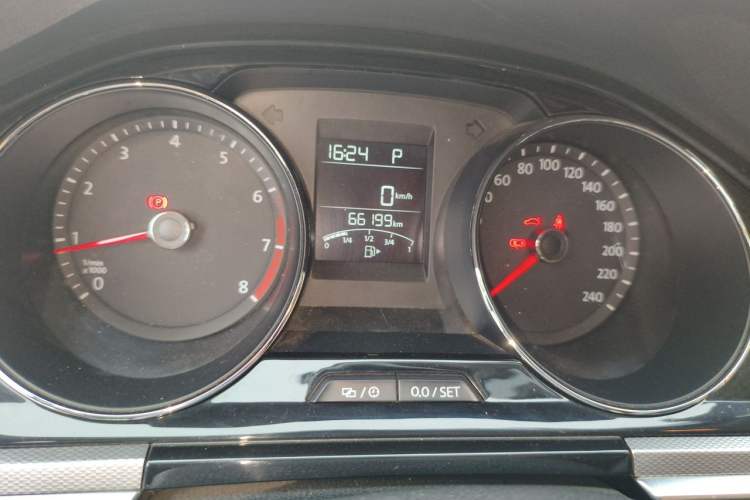 Used Volkswagen Bora 2017 1.6L Automatic Comfort Model Odometer Close Up