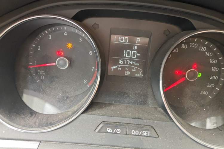 Used Volkswagen Bora 2017 1.6L Automatic Fashion Model Odometer Close Up