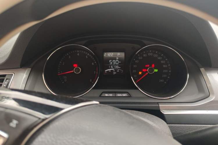 Used Volkswagen Bora 2017 1.6L Automatic Fashion Model Odometer Close Up