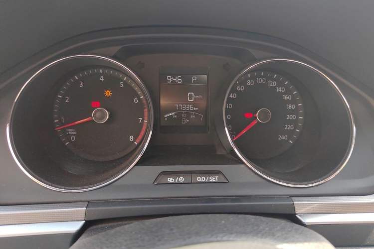 Used Volkswagen Bora 2017 1.6L Automatic Fashion Model Odometer Close Up