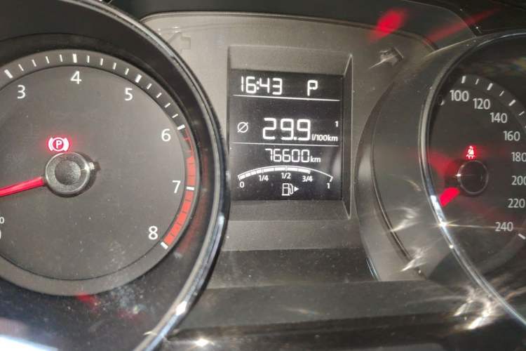 Used Volkswagen Bora 2017 1.6L Automatic Comfort Model Odometer Close Up