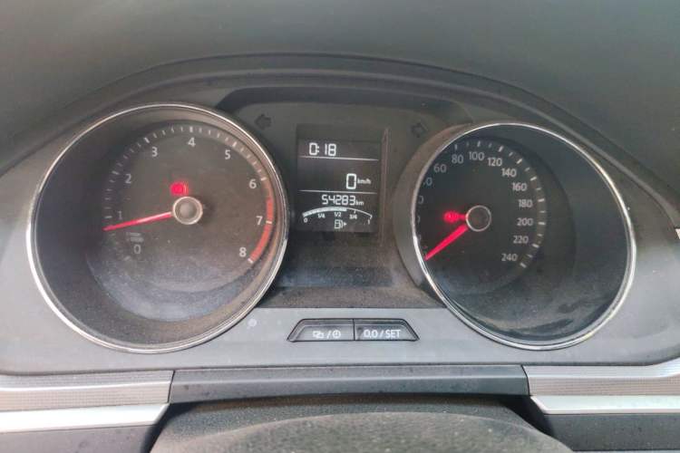 Used Volkswagen Bora 2017 1.6L Manual Fashion Model Odometer Close Up