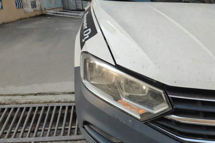 Used Volkswagen Bora 2017 1.6L Manual Fashion Model Right Front Headlight