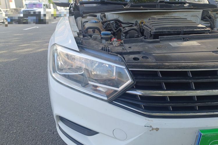 Used Volkswagen Bora 2017 1.6L Automatic Fashion Model Right Front Headlight
