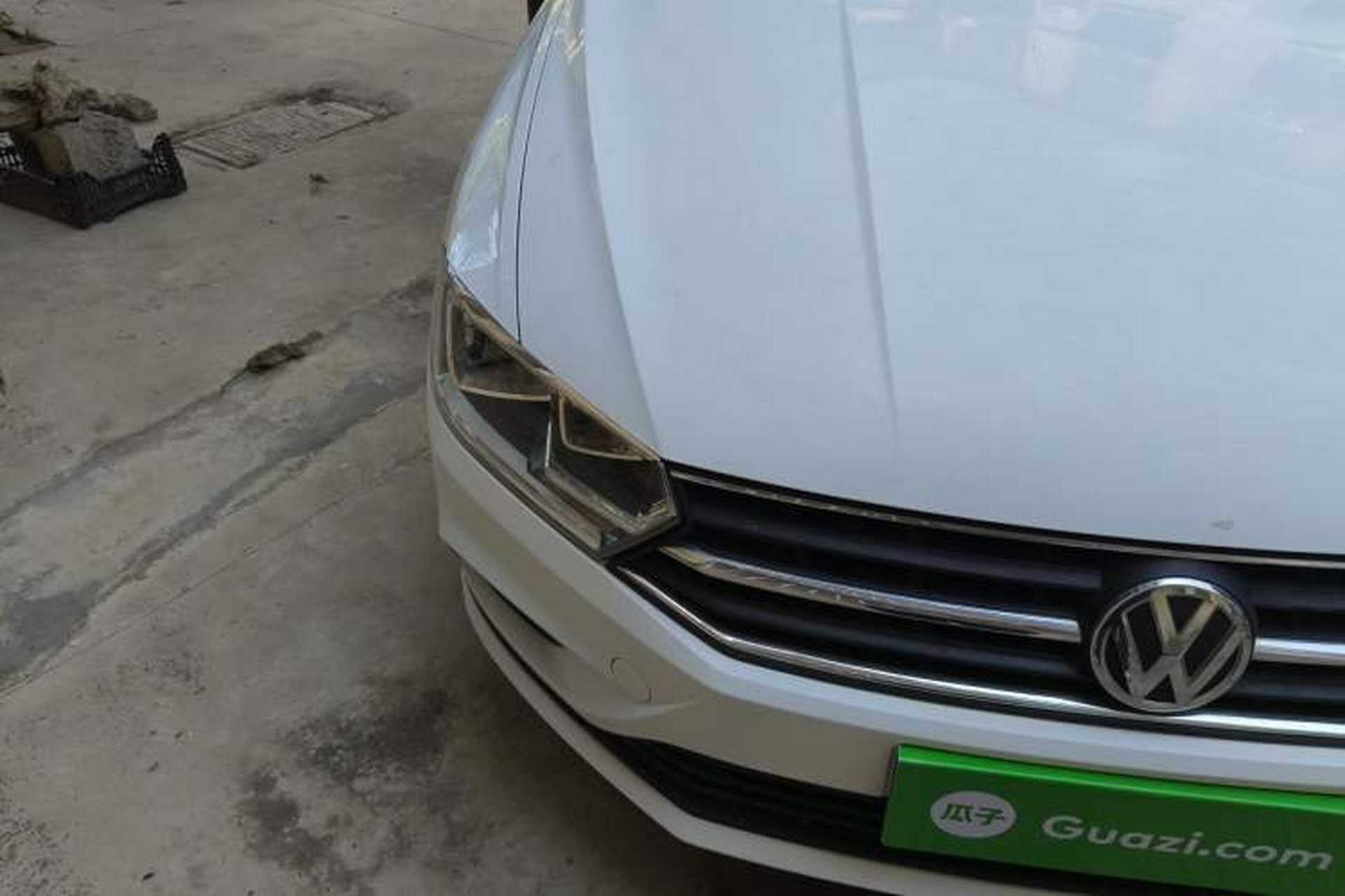 Used Volkswagen Bora 2017 1.6L Automatic Fashion Model Right Front Headlight