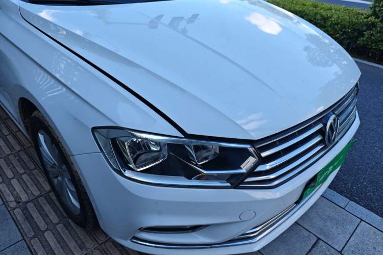 Used Volkswagen Bora 2017 1.6L Automatic Comfort Model Right Front Headlight