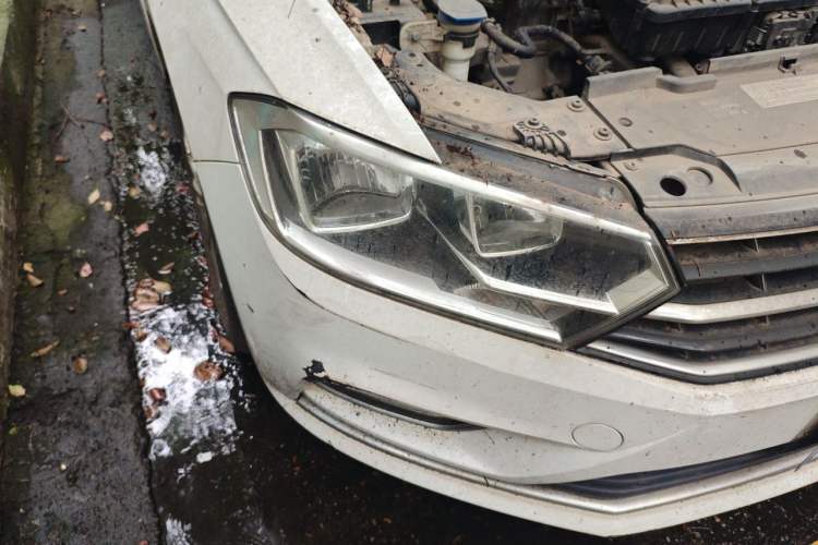Used Volkswagen Bora 2017 1.6L Automatic Comfort Model Right Front Headlight