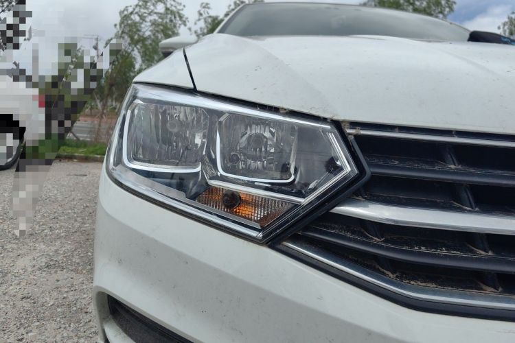 Used Volkswagen Bora 2017 1.6L Automatic Fashion Model Right Front Headlight