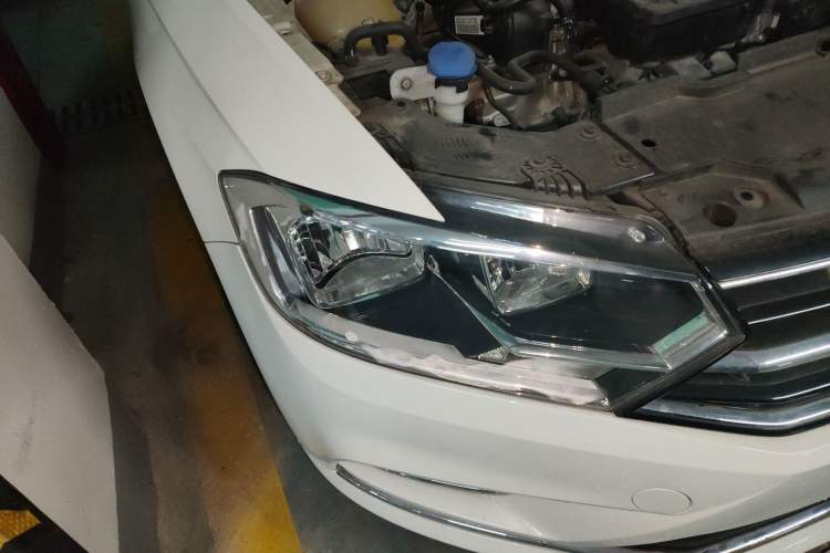 Used Volkswagen Bora 2017 1.6L Automatic Comfort Model Right Front Headlight