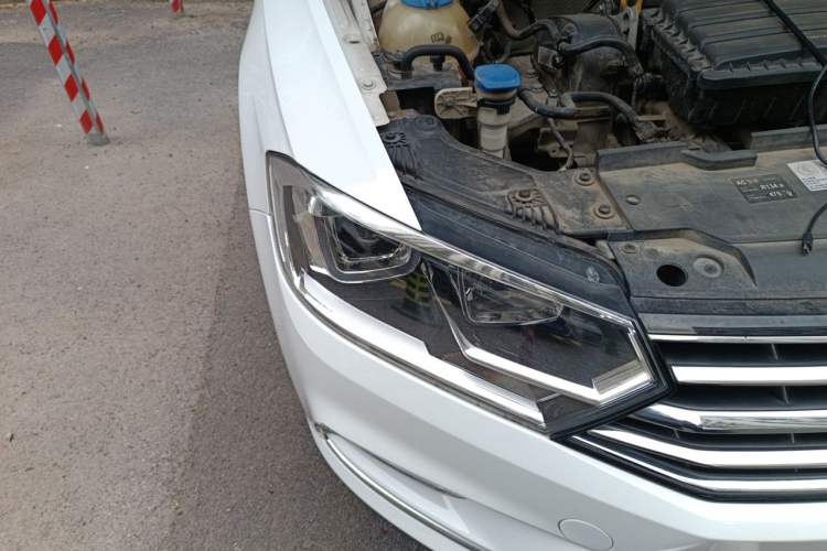 Used Volkswagen Bora 2017 1.6L Automatic Comfort Model Right Front Headlight