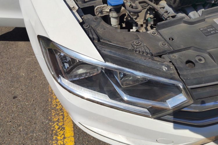 Used Volkswagen Bora 2017 1.6L Automatic Fashion Model Right Front Headlight