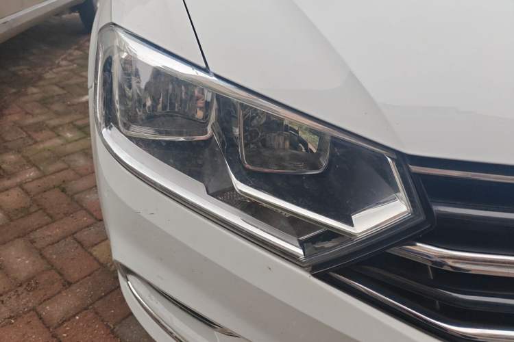 Used Volkswagen Bora 2017 1.6L Automatic Comfort Model Right Front Headlight