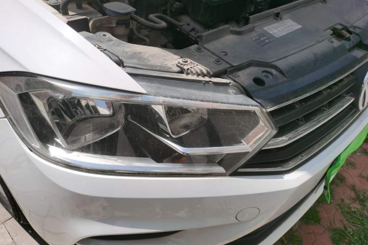Used Volkswagen Bora 2017 1.6L Manual Fashion Model Right Front Headlight