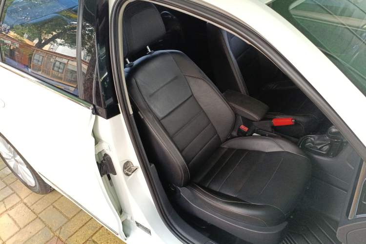 Used Volkswagen Bora 2017 1.6L Automatic Comfort Model Right Front Seat