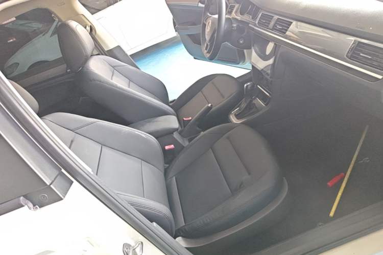 Used Volkswagen Bora 2017 1.6L Automatic Fashion Model Right Front Seat