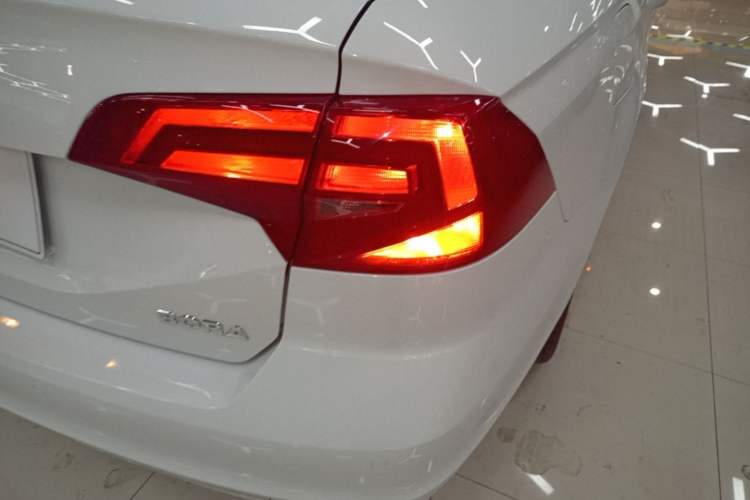 Used Volkswagen Bora 2017 1.6L Automatic Comfort Model Right Rear Taillight
