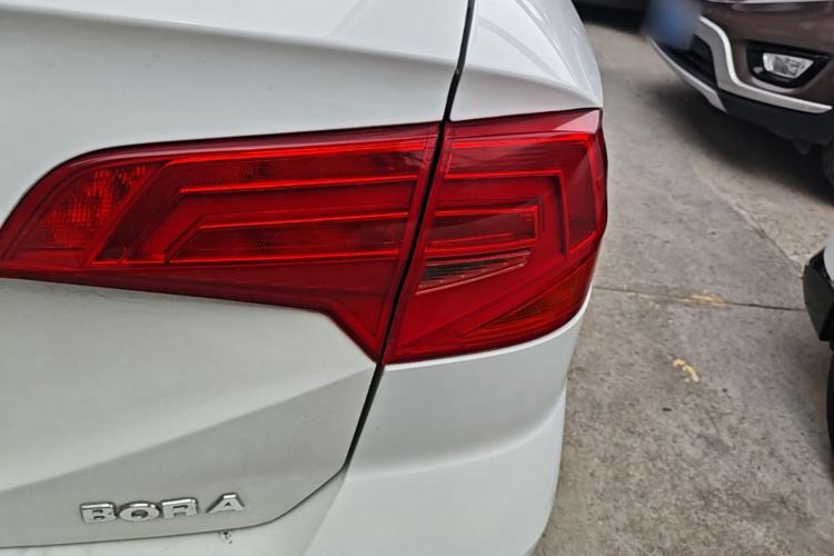 Used Volkswagen Bora 2017 1.6L Automatic Comfort Model Right Rear Taillight