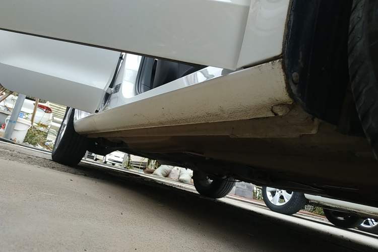 Used Volkswagen Bora 2017 1.6L Automatic Fashion Model Right Side Sill