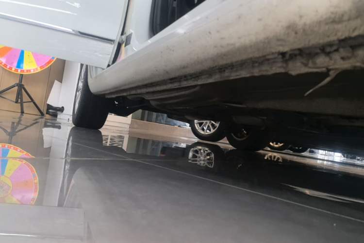 Used Volkswagen Bora 2017 1.6L Automatic Comfort Model Right Side Sill