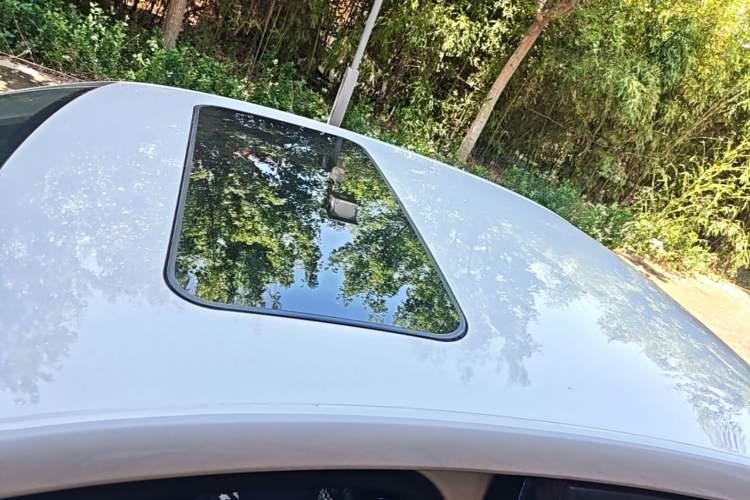 Used Volkswagen Bora 2017 1.6L Automatic Comfort Model Roof