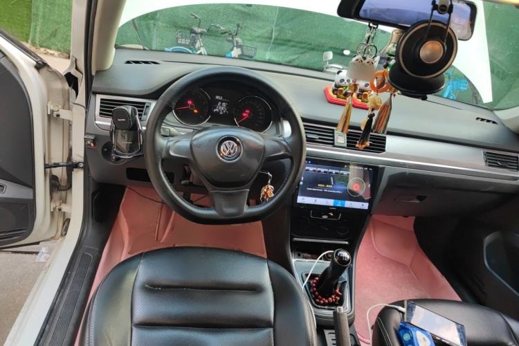 Used Volkswagen Bora 2017 1.6L Manual Fashion Model Steering Wheel