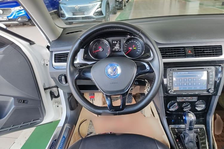 Used Volkswagen Bora 2017 1.6L Automatic Comfort Model Steering Wheel