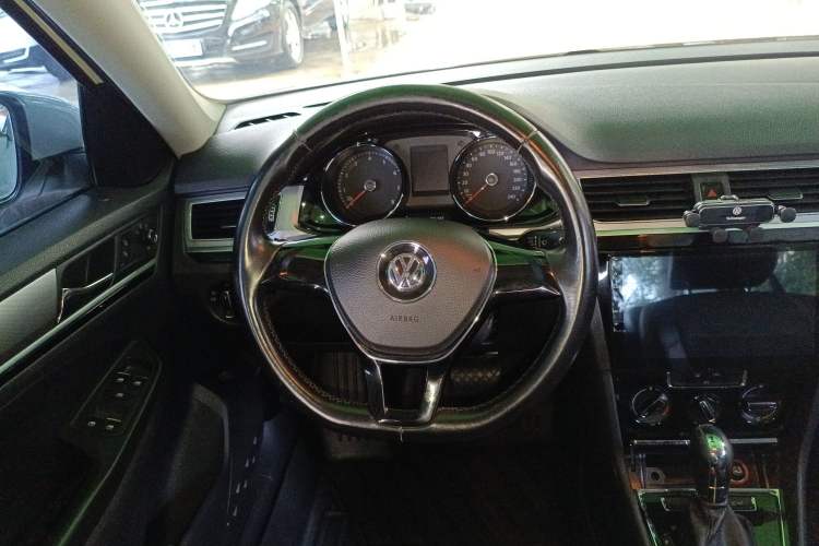 Used Volkswagen Bora 2017 1.6L Automatic Comfort Model Steering Wheel