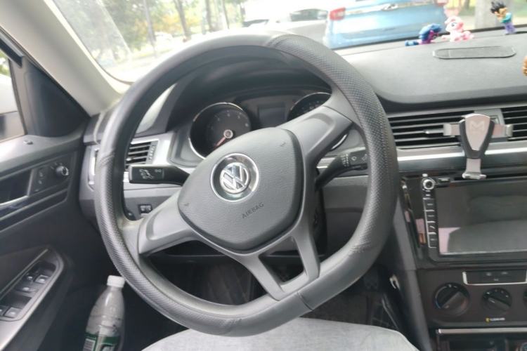 Used Volkswagen Bora 2017 1.6L Manual Fashion Model Steering Wheel
