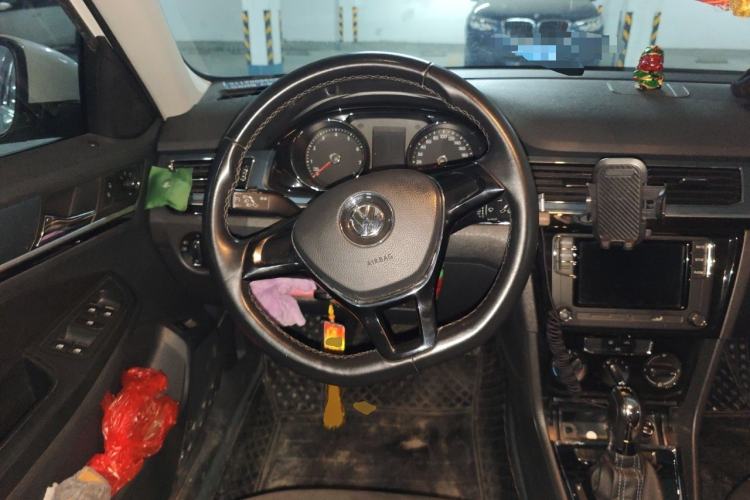 Used Volkswagen Bora 2017 230TSI Automatic – Two-Millionth Vehicle Commemorative Edition Steering Wheel