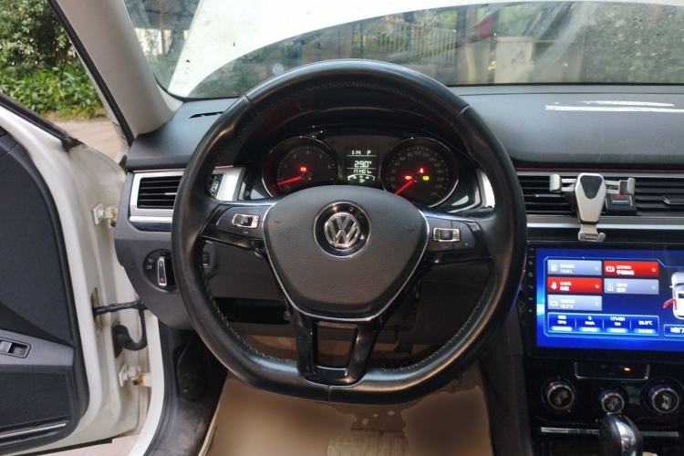 Used Volkswagen Bora 2017 1.6L Automatic Comfort Model Steering Wheel