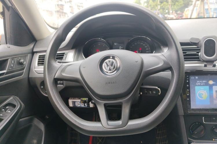 Used Volkswagen Bora 2017 1.6L Manual Fashion Model Steering Wheel