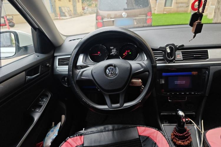 Used Volkswagen Bora 2017 1.6L Automatic Fashion Model Steering Wheel
